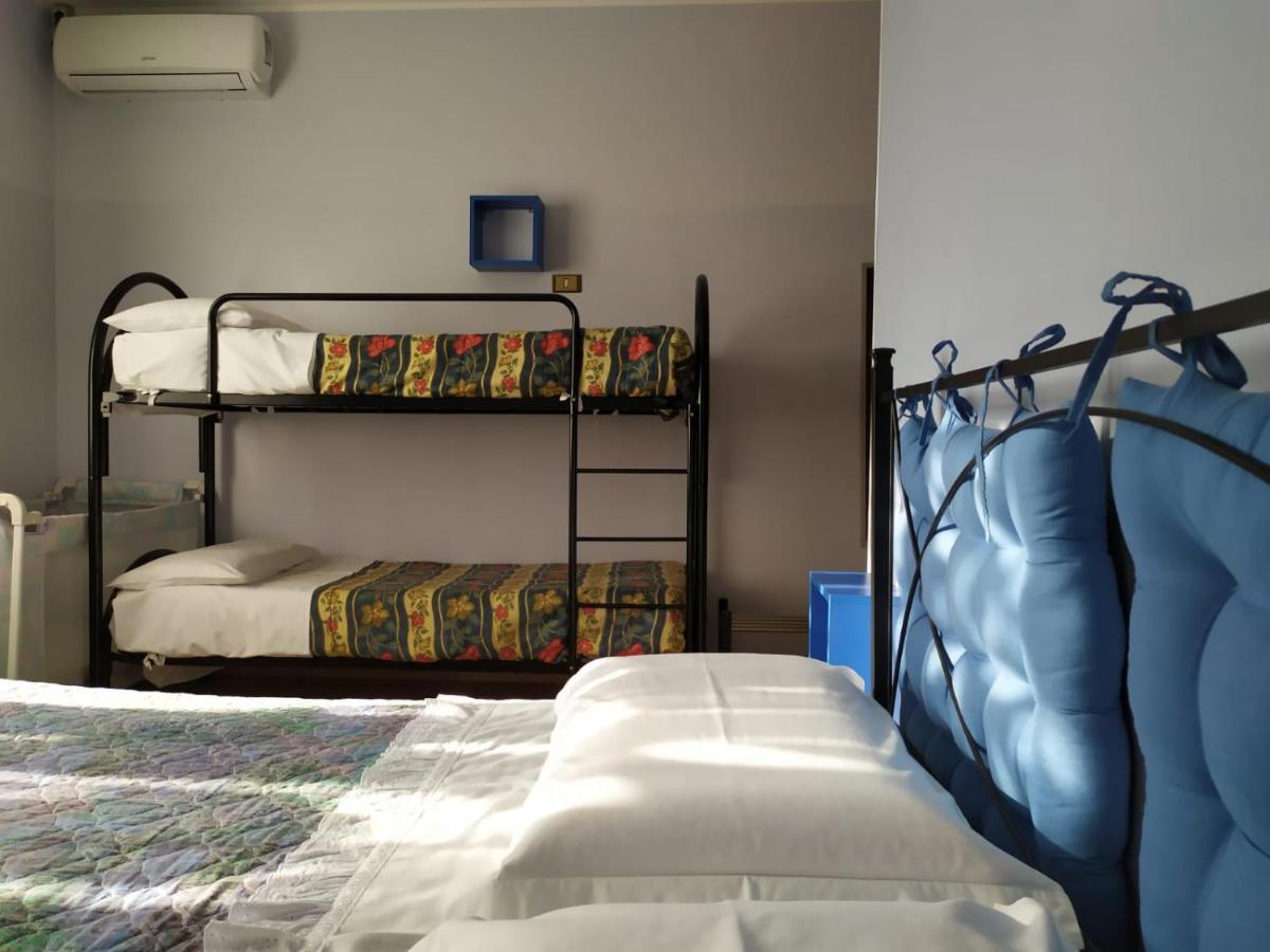B&B La Casa Di Angelica Розето дели Абруци Екстериор снимка